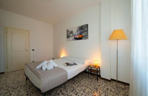 Quarto Cagnino Apartment | Charming Two-Room Apartment with View of San Siro Stadium Upper Floor