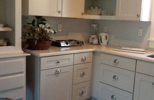 Brewster Cottage | Charming two-storey shingled Cape Cod cottage, off Cape Cod Bay. With priv pond.