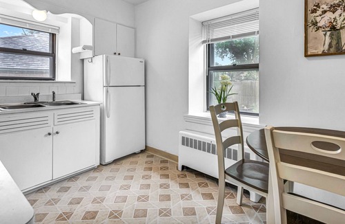 Cedarburg Apartment | Charming/Updated 1BR Apt/Walk to All/Festivals