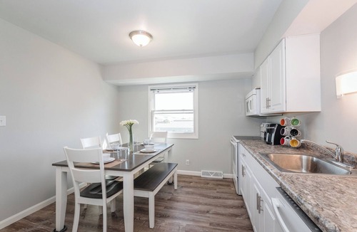 West Allis Apartment | Charming Upper 3-bedroom apartment with AC and WiFi in brilliant West Allis