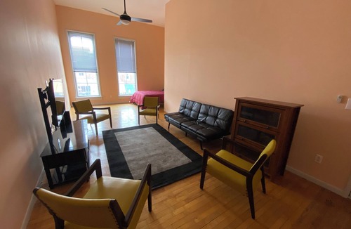Elmore Apartment | Charming upper apartment in downtown Elmore with WiFi, AC, & Work space