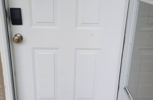 Grafton House | Charming upper level of 3-bedroom house in Grafton, IL