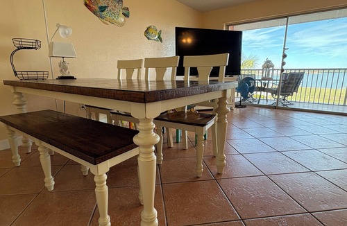 North Redington Beach Condo | Charming 2-bedroom condo in amazing North Redington Beach with AC, WiFi