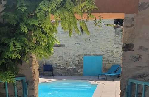 Saint-Denis-d'Oleron House | Charming villa in the center of town, with swimming pool, close to the sea and market.