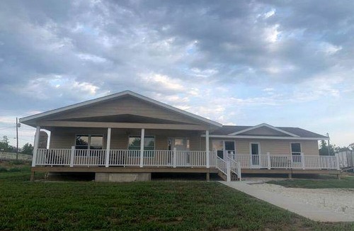 Mount Sterling House | Charming Vacation Rental near Owensville, Missouri - Ideal for a Glamping Retreat with Family and Friends