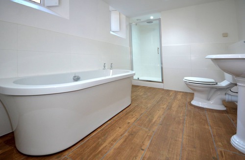 Pocklington House | CHARMING VICTORIAN CHAPEL IN POCKLINGTON. EAST YORKS QUIET LOCATION WiFi PARKING