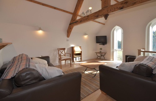 Pocklington House | CHARMING VICTORIAN CHAPEL IN POCKLINGTON. EAST YORKS QUIET LOCATION WiFi PARKING