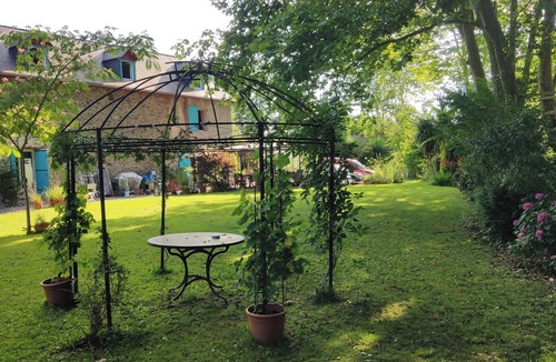 Charritte-de-Bas House | Charming village house