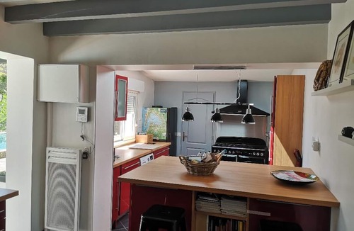 La Teste-de-Buch Villa | Charming villa, quiet, 4 bedrooms, heated pool, near beach.