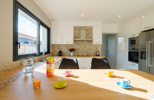 Biscarrosse Villa | Charming Villa in Biscarrosse with Garden, 3 Bedrooms, and Terrace - Perfect for 6 Guests