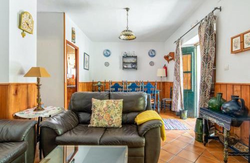 Calabazares Villa | Charming Villa in Cortegana with Pool