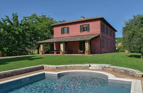 Buonconvento Villa | Charming villa with swimming pool and private garden, located near the town of Buonconvento, in ...