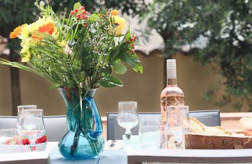 Juan-les-Pins Villa | Charming Villa with Jacuzzi at 200m from beaches