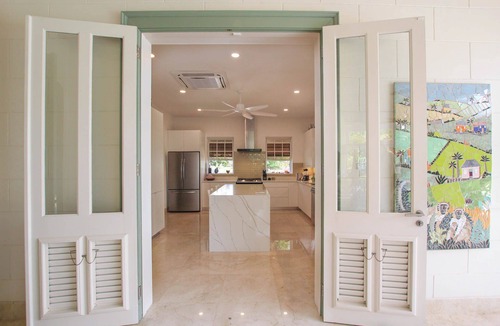 Worthing House | Charming Villa with Private Pool, Close to Beach - Rosedale