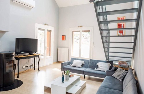 Domarin Villa | Charming villa with pool and BBQ, 1 min from Bourgoin-jallieu