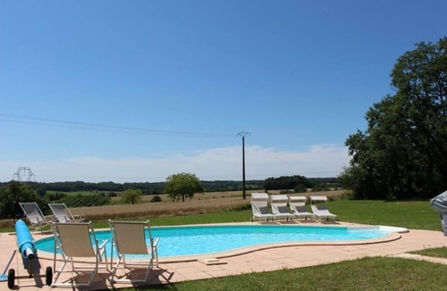 Juignac Villa | Charming villa with private pool and panoramic views – sleeps up to 12
