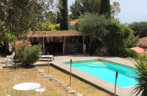 Le Rouret Villa | Charming villa with swimming pool - sleeps 8