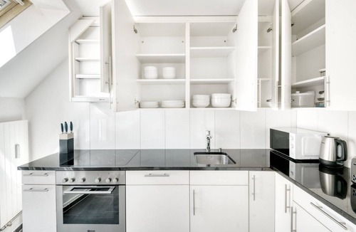 Vorstadte Apartment | Charming Vorstädte 2.5 Room w/Storage & W/D, by Blueground