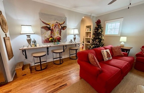 Southern Pines House | Charming Walkable Downtown Southern Pines 3 bed/2-1/2 Bath!