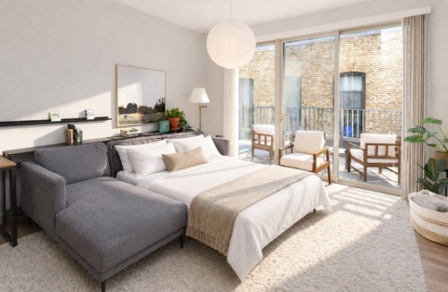 Fifth Ward Apartment | Charming Walker`s Point Apt with Balcony | Sleeps 4