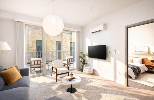 Fifth Ward Apartment | Charming Walker's Point Apt with Balcony - Sleeps 4