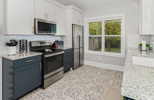 Roselawn Finance House | Charming, warm, inviting house