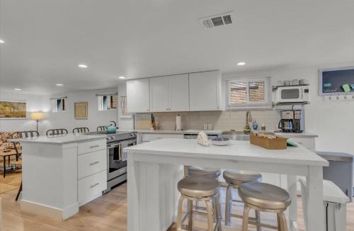 Washington Park West House | Charming Washington Park Getaway