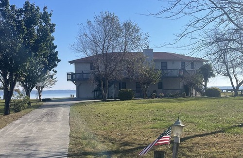 Currituck County House | Charming Water Front Cottage at the Outer Banks with private dock