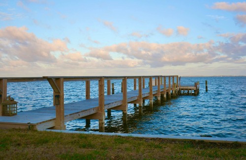 Currituck County House | Charming Water Front Cottage at the Outer Banks with private dock