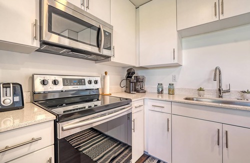 North Trail Condo | Charming Waterfront 1/1.5 Beautiful Sunsets at the Strand!
