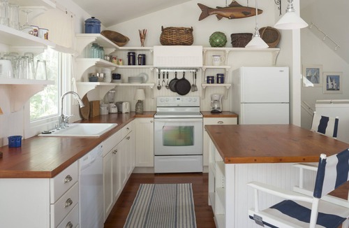 Beaufort Cottage | Charming Waterfront Carriage House
