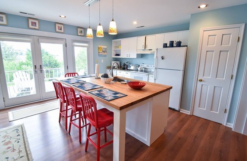 Greenbush Cottage | Charming Waterfront Cottage with Boat Ramp and boat docking - Pet Friendly