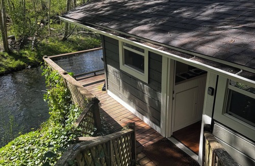 Port Angeles East Cabin | Charming Waterfront Cabin Near Olympic National Park