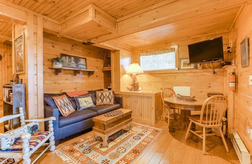 Laconia Cottage | Charming waterfront cottage at Weirs Beach with shared dock and WifI