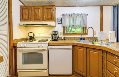 Watkins Glen Cottage | Charming Watkins Glen Home w/Deck & Yard!