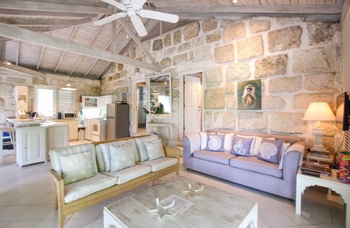 The Garden House | Charming West Coast Cottage Near Beach