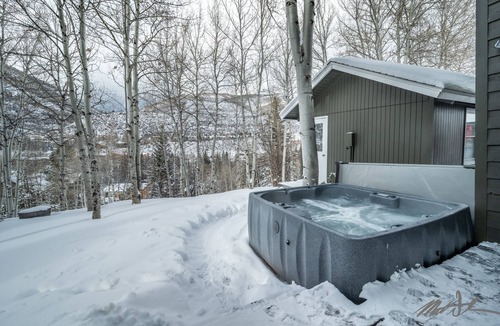 Matterhorn Village Ski Chalet | Charming West Vail 4 Bedroom, 3 Bathroom Mountain Chalet with Private Hot Tub