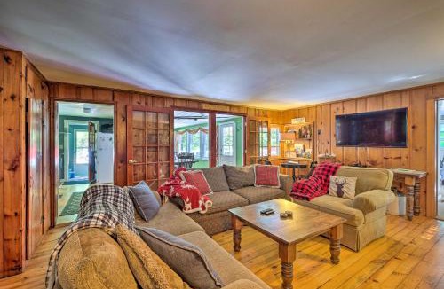 Wilmington House | Charming Wilmington Cabin, 8 Mi. to Mt Snow!