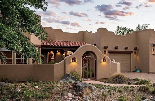 Cornville House | Charming Wine Country Hacienda