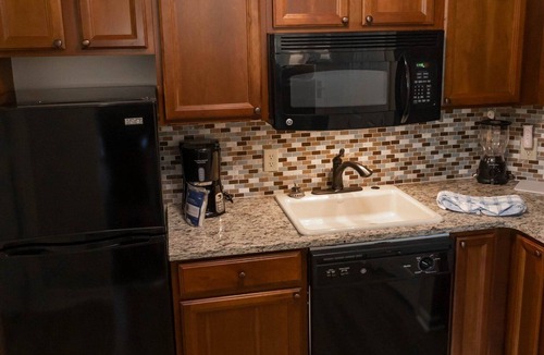 McGaheysville Villa | Charming Woodstone Meadows Villa @ Massanutten with Jetted tub & fireplace