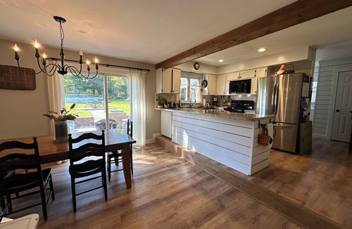 St. Clair House | Charming3bdrm cottage near town saint Clair river 194 close to the airport