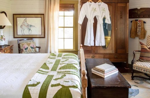 Pittsboro House | Charmingly Restored Antique Farmhouse on 7 Acres
