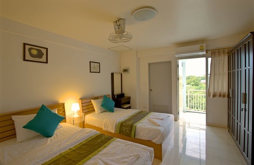 Saen Suk Hotel | Charn Residence