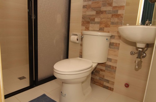 Dumaguete Hotel | Charo's Dormitel