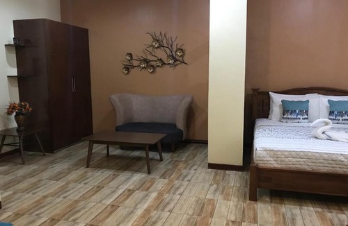 Dumaguete Hotel | Charos Dormitel
