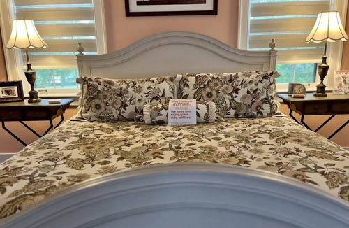 Versailles Bed & Breakfast | Charred Oaks Inn