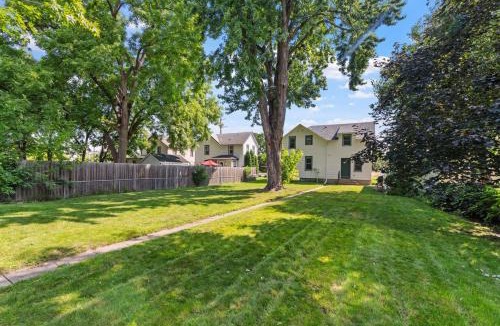 Chaska House | Chaska Charmer