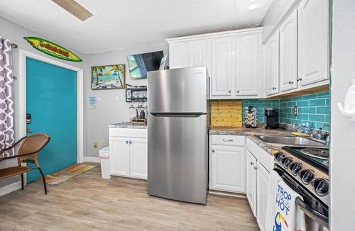 Belleair Beach Condo | Chateau 4E- Beachfront Condo with Great Discounts!