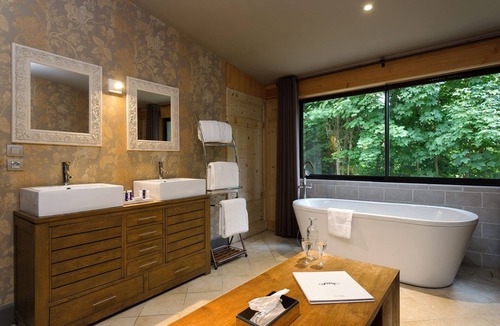 Chambery House | Chateau Authentique avec piscine dans les Vignes
