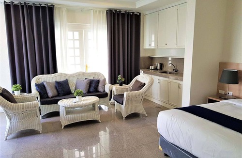 Calamba Resort | Chateau Bleu Resort